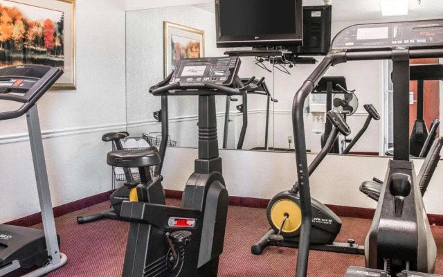 Quality Inn Holland - Toledo