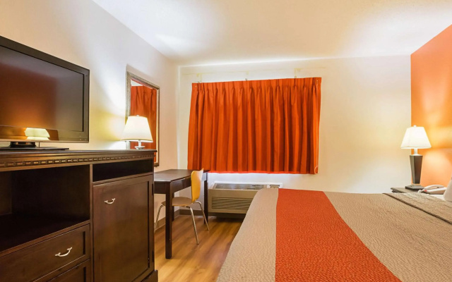 Motel 6 Waterloo, IA - Crossroads Mall - Cedar Falls