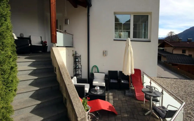 Apartments Schloß-Weißenstein-Straße