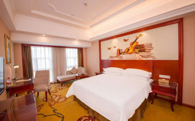 Vienna International Hotel (Foshan Gaoming Xinheng Plaza)