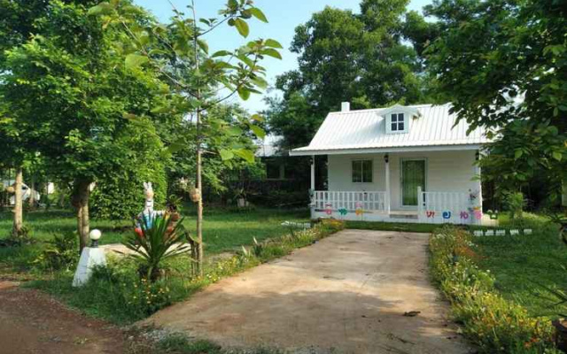Benjamas Resort