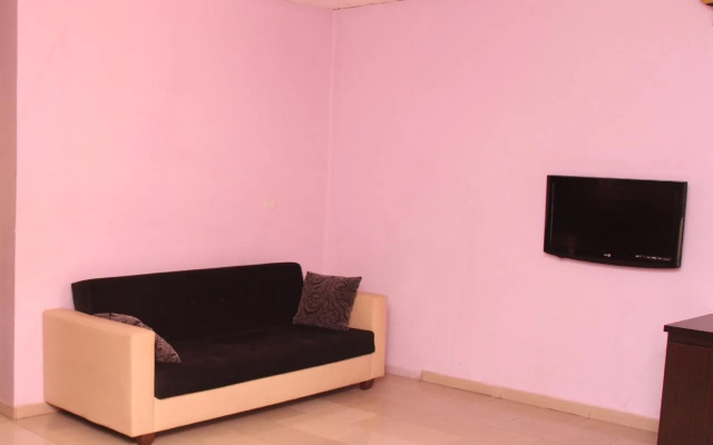 Kriscane Suites Annex
