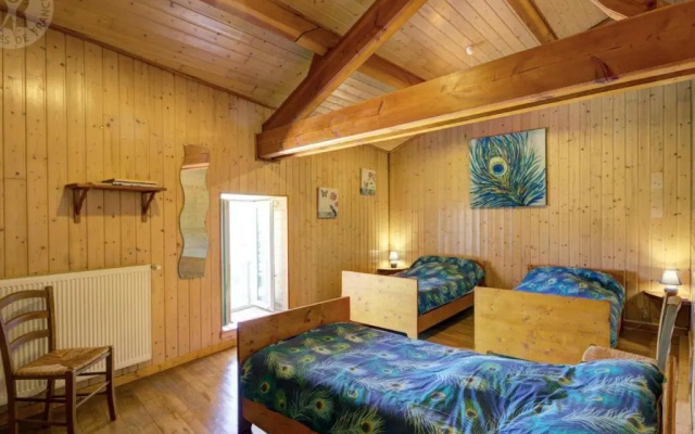 Gîte Saint-Romain-d'Urfé, 5 pièces, 9 personnes - FR-1-496-36