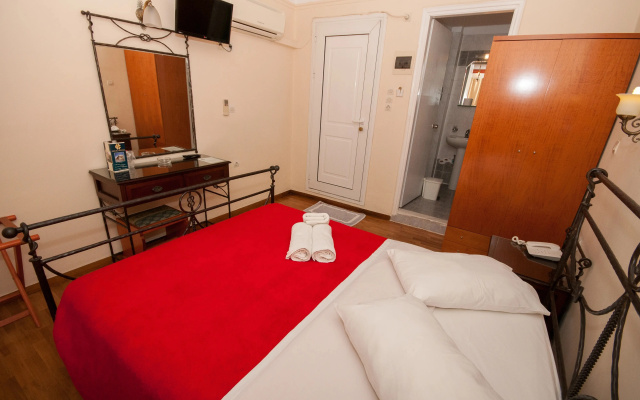 Cecil Hotel