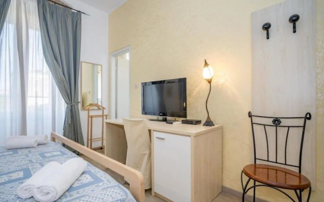 Apartments and Rooms Villa Rossella 2
