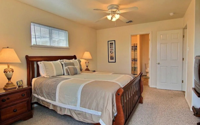 Tropical Touchdown - 4 Br Home