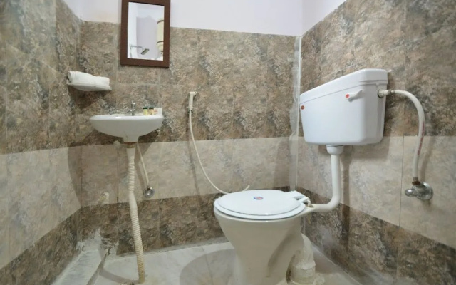 OYO 18515 Hotel Jal Mahal Jhalak Palace