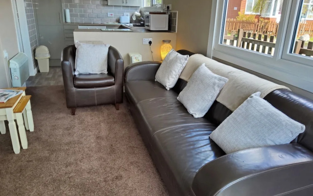 Lena's Place, Dogs Welcome Chalet Bridlington