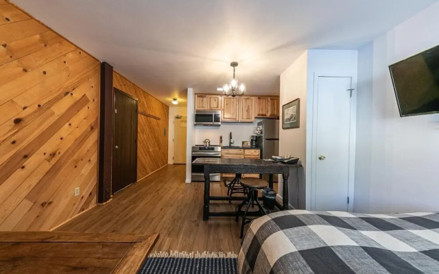 112 Bldg B 1 Bedroom Condo