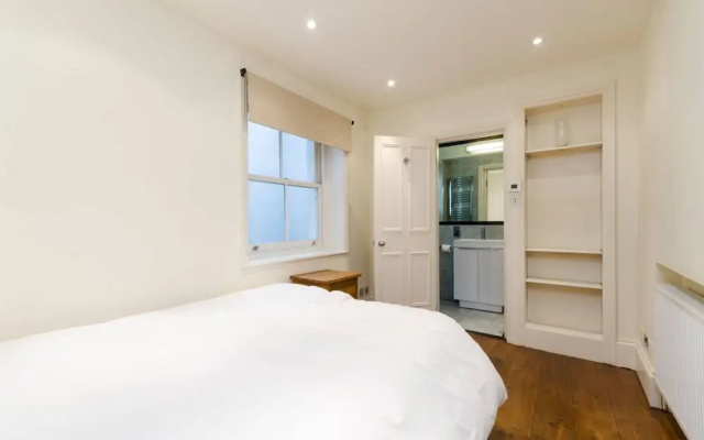Delightful 2 Bed Garden Flat in Earl's Court