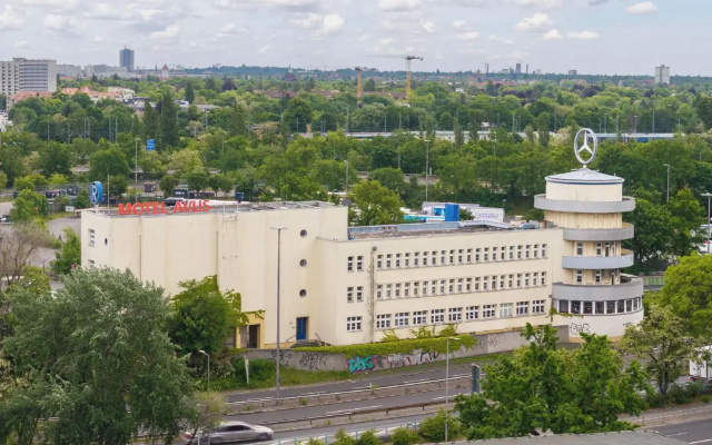 Raststättenhotel Avus