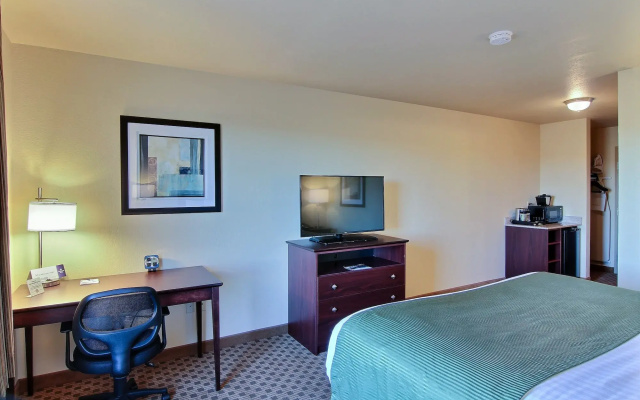 Cobblestone Hotel & Suites - Jefferson