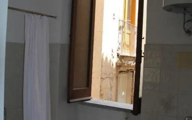 Michele'S House