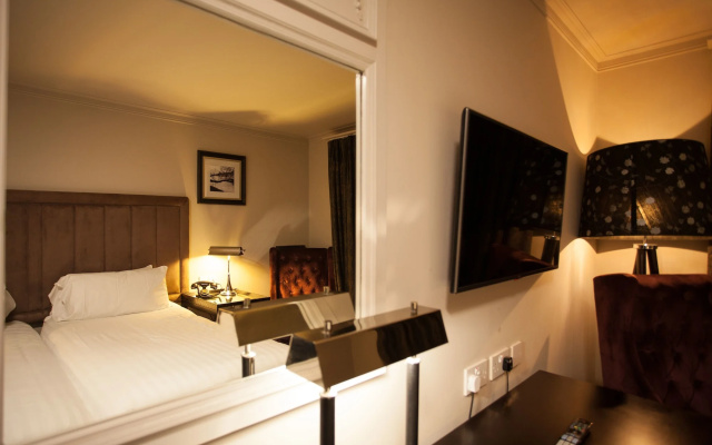 Strathaven Hotel