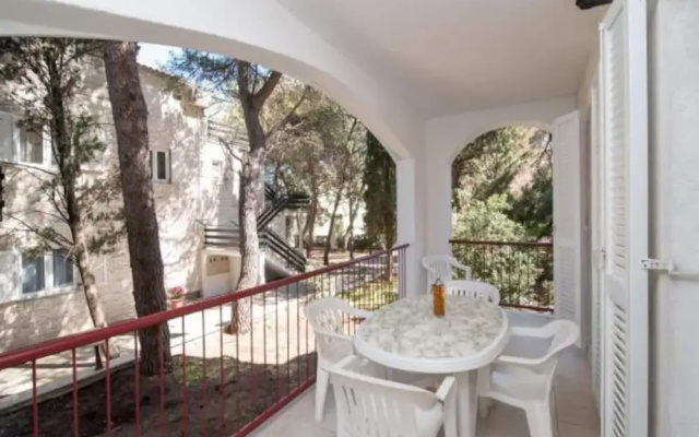 Apartments Boguvila - Two-bedroom Family Apartment With Terrace -