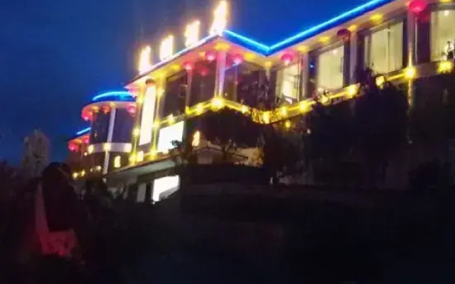Lianhu Hotel