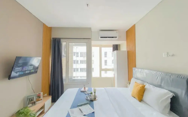 Comfy Studio At Nifarro Park Apartment