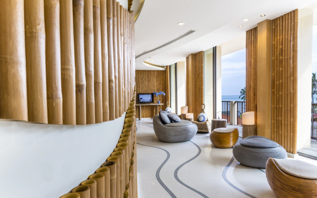Отель Bandara Beach Resort, Phuket