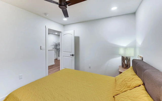 Near Trails & Town! Newly Built Mena Retreat