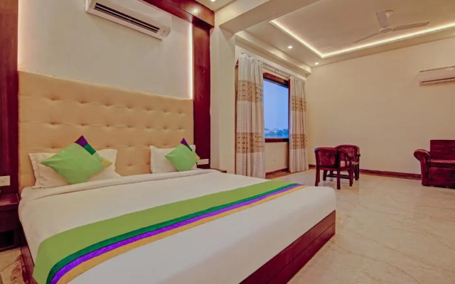 SG Grand by Treebo Hotels