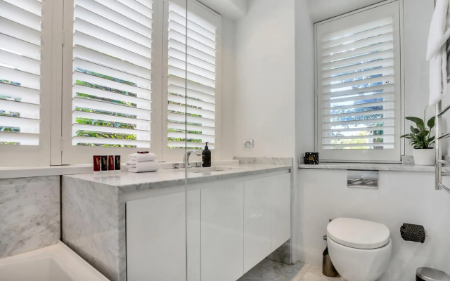 Premium Double Bay 3 bedroom apartment