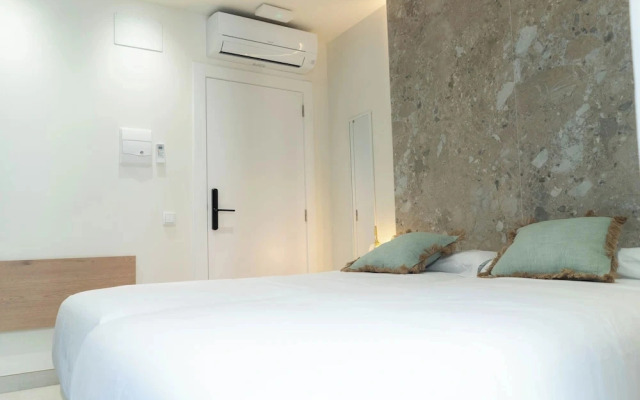 Ceramic Rooms Boutique Hostel