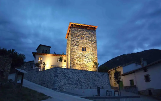 Hotel Rural Torre De Uriz