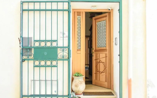 Casa Marta Iun Q1985