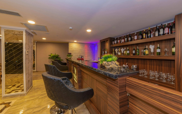 Vision Deluxe Hotel