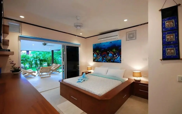 Luxurious Thai-style Villa With a Swimming Pool Just 20 Meters From Beach Access