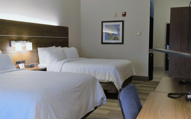 Holiday Inn Express & Suites Douglas by IHG