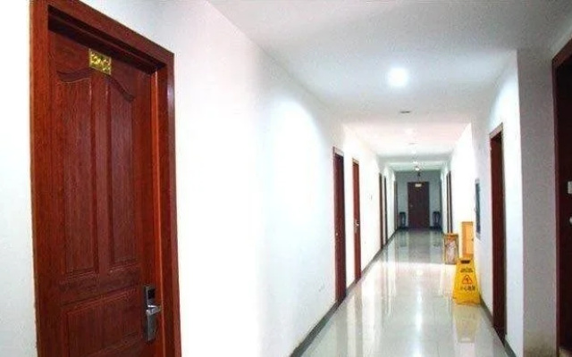 Fengze Hotel