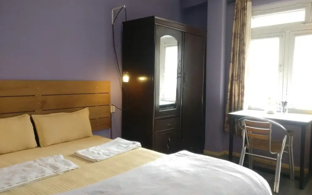 Sun Apartment & Guest House