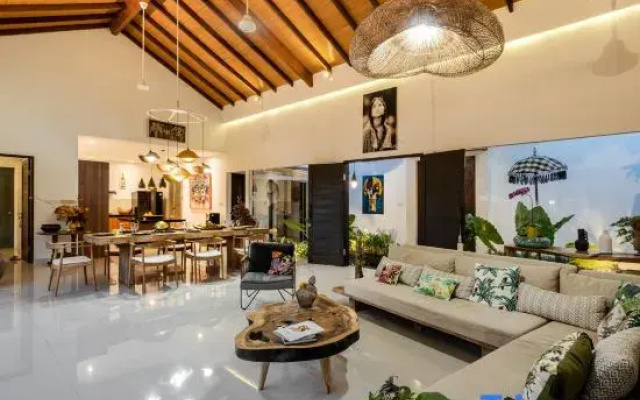 Jami 4BR PoolVilla, a Serenity Steps from theBeach