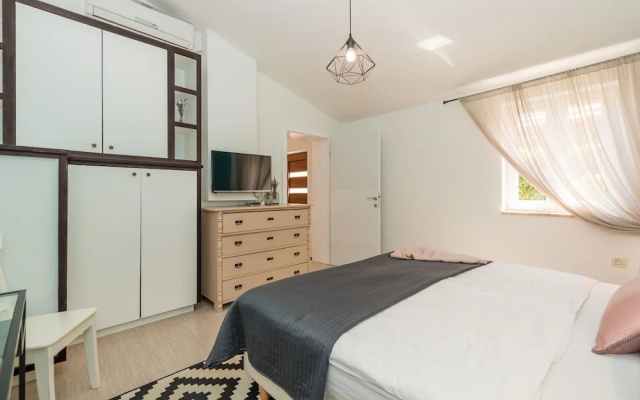 Spacious Holiday Home in Privlaka With Garden