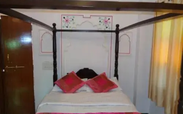 Hari Niwas Guest House