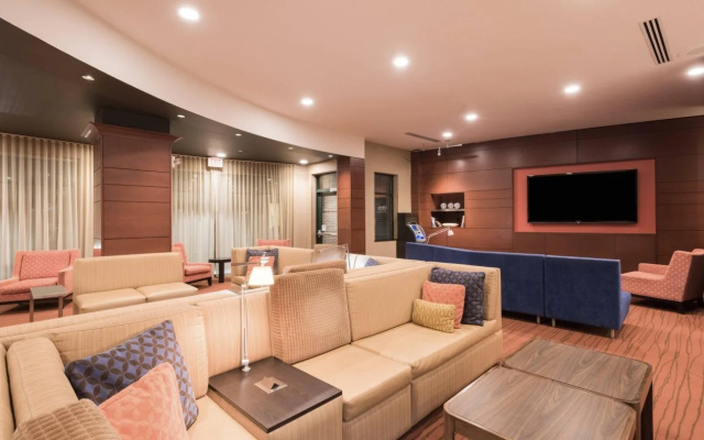 Courtyard by Marriott Boston Waltham