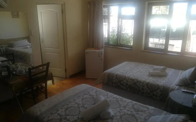 Bonani B & B