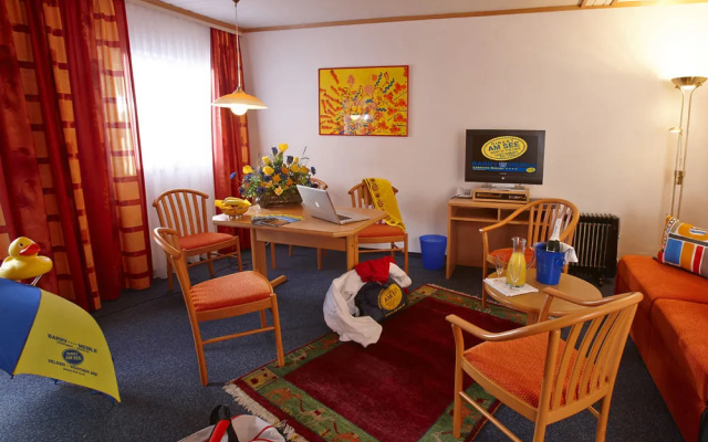 Barry Memle Lake Side Resort