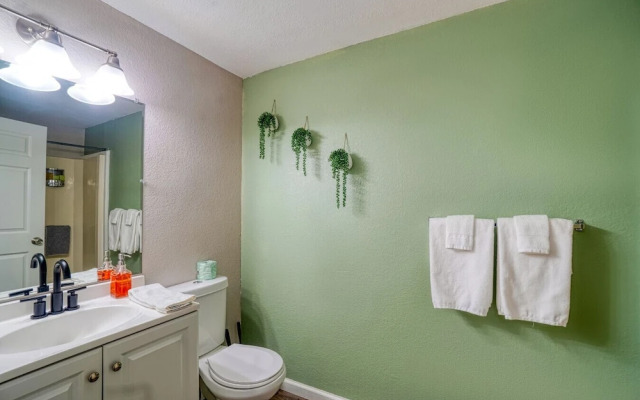 Cozy 1BR Apt - 6mi to Ft Moore