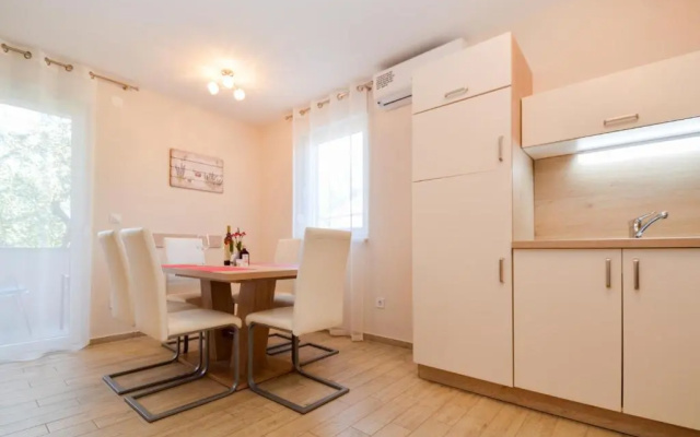 Apartment Mit- Mir