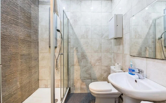 Remarkable 3-bed Apartment in London