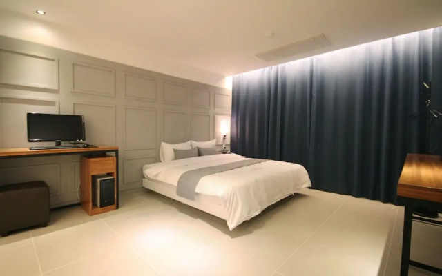 Yeonsan Oops Hotel
