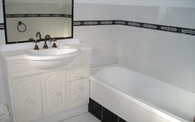 The Peninsula, Duplex 02, 14
