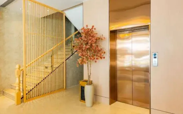 Отель Yangshuo Guan Yue Hotel