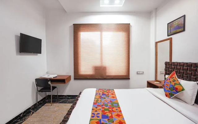 FabHotel VILLA DE BENARES