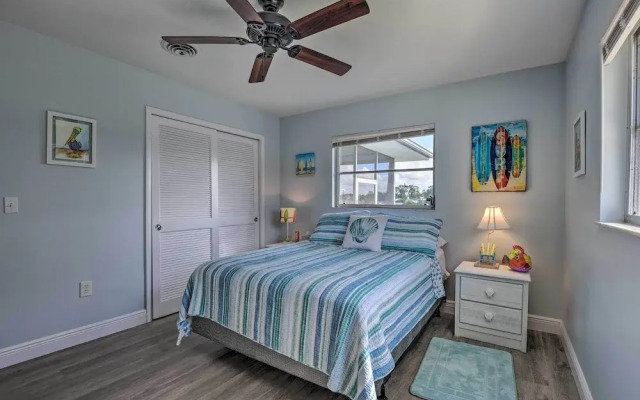 Waterfront Nokomis Escape w/ Dock, Kayaks & Bikes!
