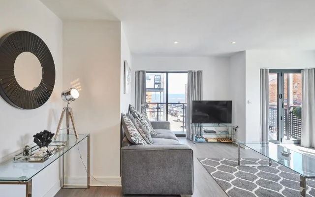 Host Stay Beach Pad