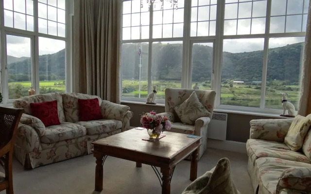 Plas Maenan Country House