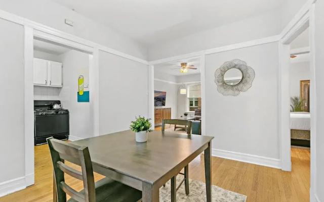 1BR Explore Town in Loyola Park